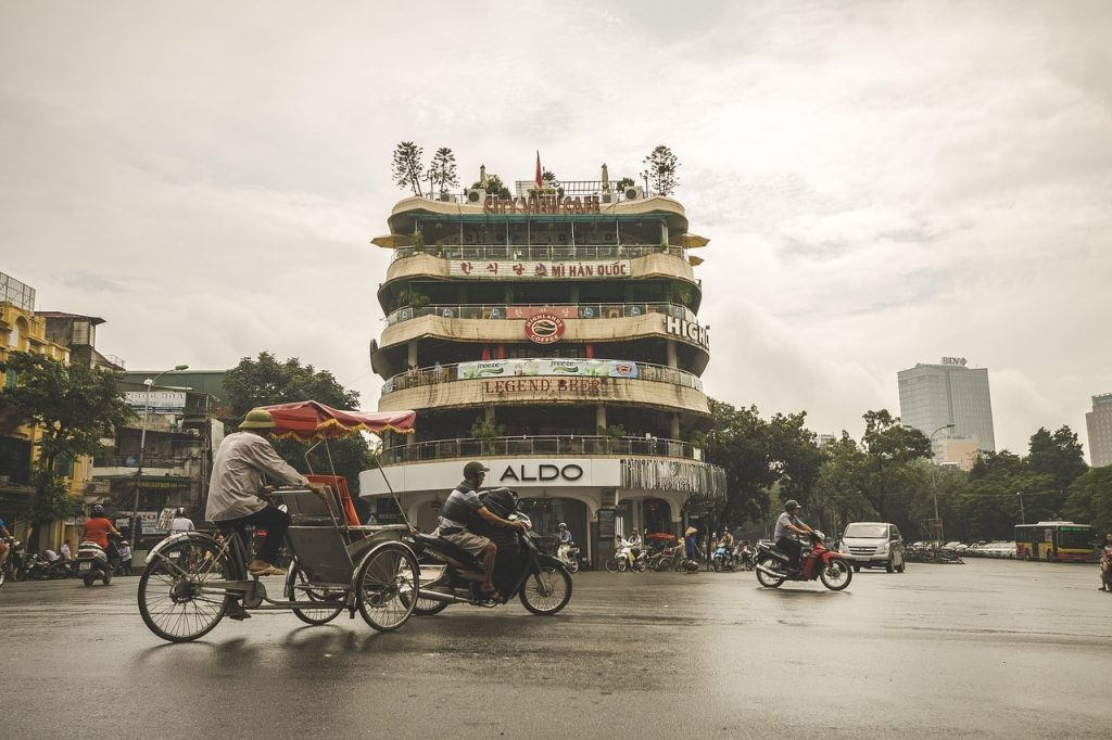 Hanoi on rainy days possesses a quiet, peaceful beauty 